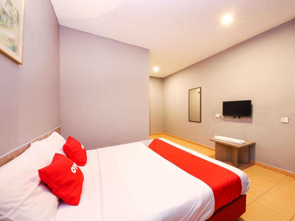סרמבאן Oyo 89676 Hotel 22 מראה חיצוני תמונה