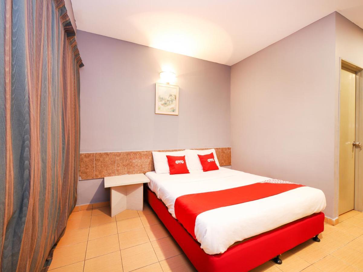 סרמבאן Oyo 89676 Hotel 22 מראה חיצוני תמונה