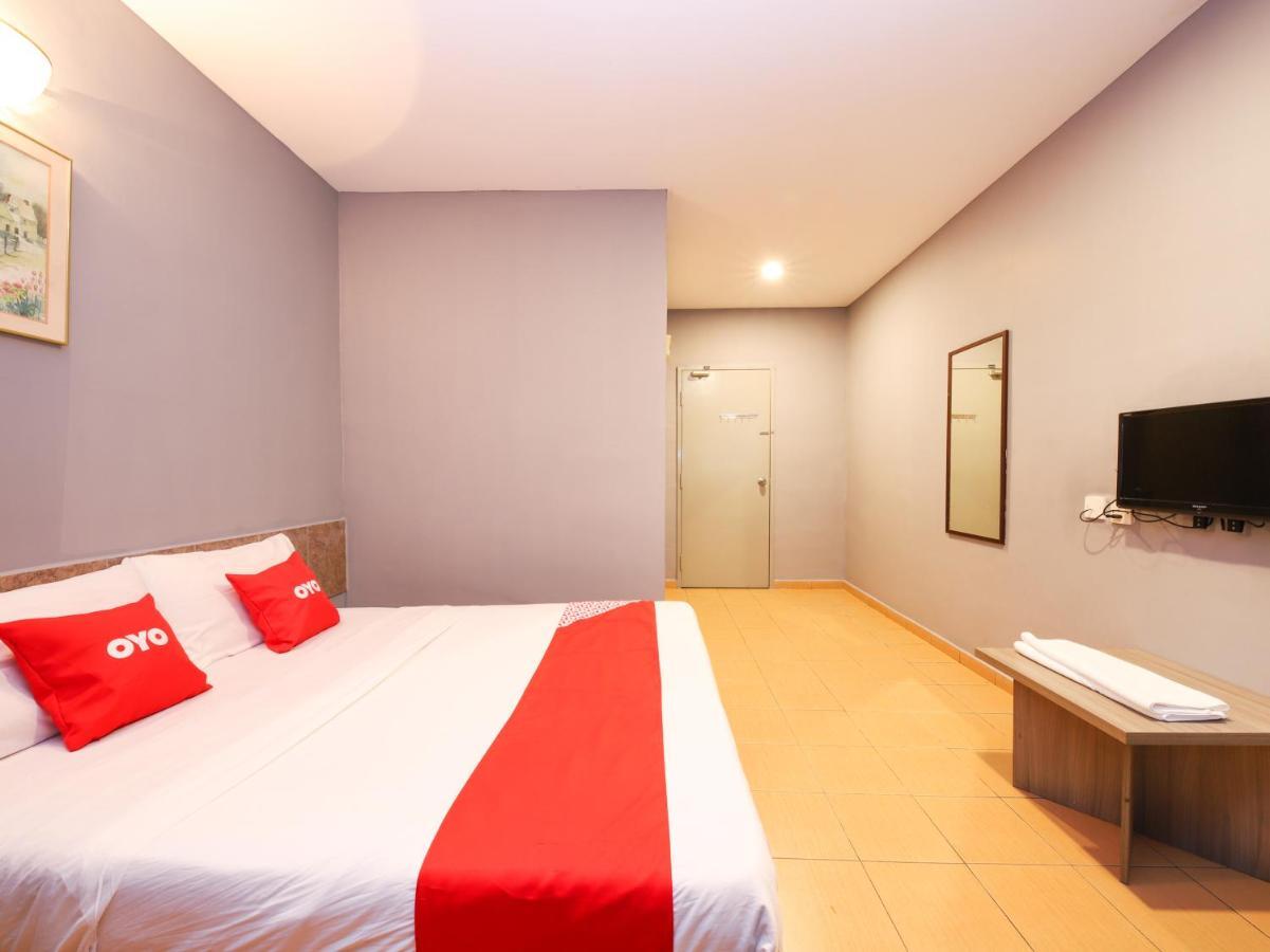 סרמבאן Oyo 89676 Hotel 22 מראה חיצוני תמונה