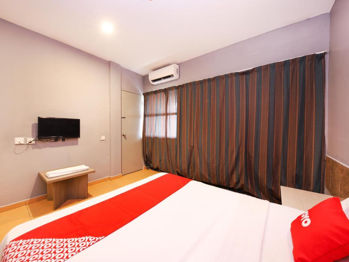 סרמבאן Oyo 89676 Hotel 22 מראה חיצוני תמונה