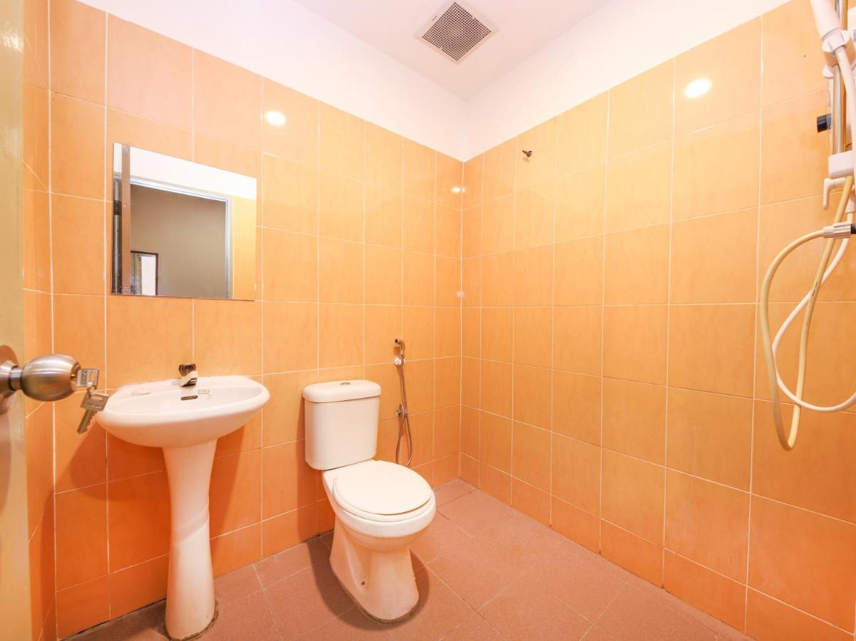 סרמבאן Oyo 89676 Hotel 22 מראה חיצוני תמונה