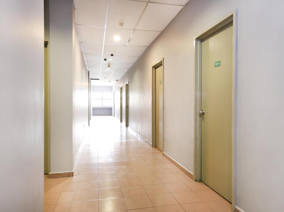 סרמבאן Oyo 89676 Hotel 22 מראה חיצוני תמונה